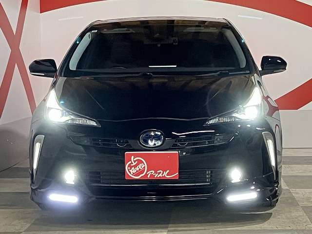 プリウス1.8 S ツーリングセレクション E-Four 4WD