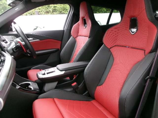 X2M35i xドライブ 4WD