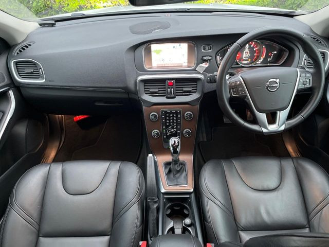 V40T3 インスクリプション