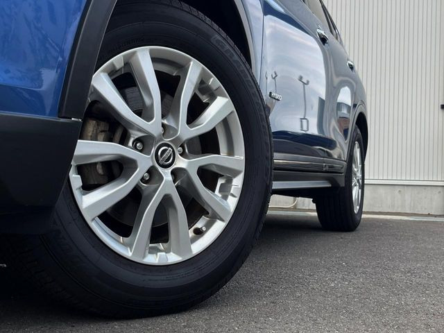 �y�����A���~�z�C�[���z�O�ςɃ}�b�`���������A���~�z�C�[���𑕒����Ă���܂��B�e��ЊO�A���~�z�C�[����A�X�^�b�h���X�^�C�����戵�����Ă���܂��B���񂲑��k����������