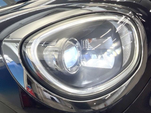��LED�w�b�h���C�g:��ԑ��s�����ǍD�Ȏ��E���m�ۂ����S���ĉ^�]�ł��鍂�P�xLED�w�b�h���C�g�𑕔�!�_�����x�������A����d�͂��}�����Ă��܂��B