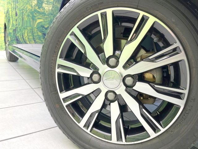 �y����14�C���`�A���~�z�C�[���z�O�ςɃ}�b�`���������A���~�z�C�[���𑕒����Ă���܂��B�e��ЊO�A���~�z�C�[����A�X�^�b�h���X�^�C�����戵�����Ă���܂��B���񂲑��k����������