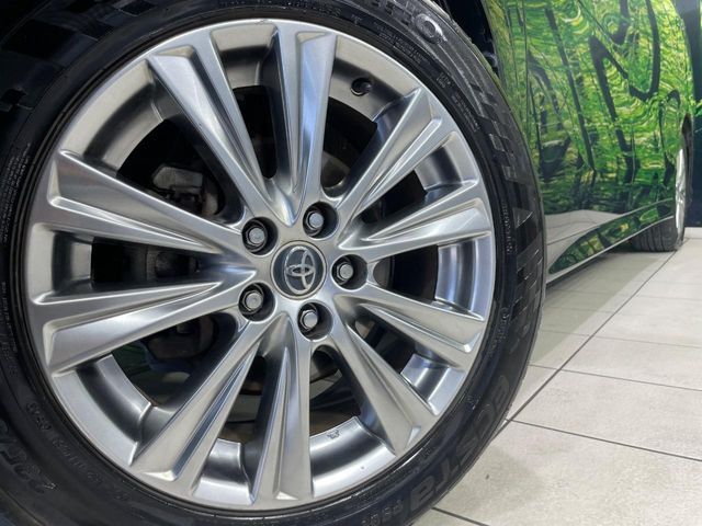 �y����18�C���`�A���~�z�C�[���z�O�ςɃ}�b�`���������A���~�z�C�[���𑕒����Ă���܂��B�e��ЊO�A���~�z�C�[����A�X�^�b�h���X�^�C�����戵�����Ă���܂��B���񂲑��k����������