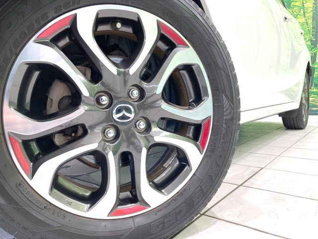 �y����16�C���`�A���~�z�C�[���z�O�ςɃ}�b�`���������A���~�z�C�[���𑕒����Ă���܂��B�e��ЊO�A���~�z�C�[����A�X�^�b�h���X�^�C�����戵�����Ă���܂��B���񂲑��k����������