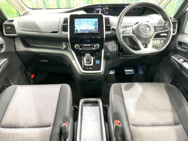 セレナ1.2 e-POWER ハイウェイスターV