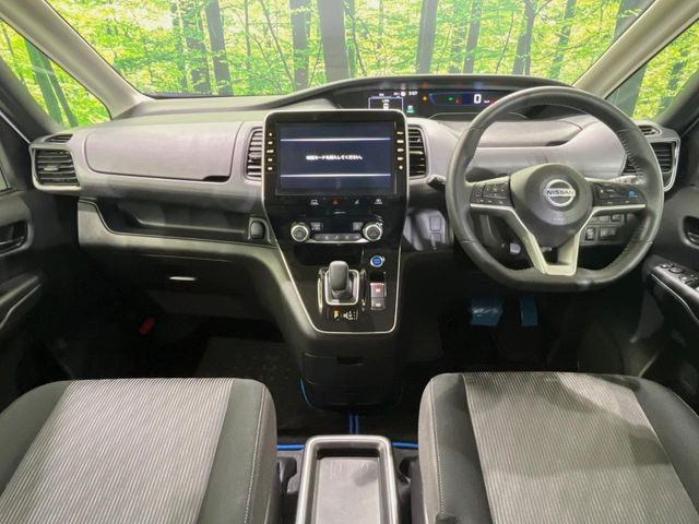 セレナ1.2 e-POWER ハイウェイスターV