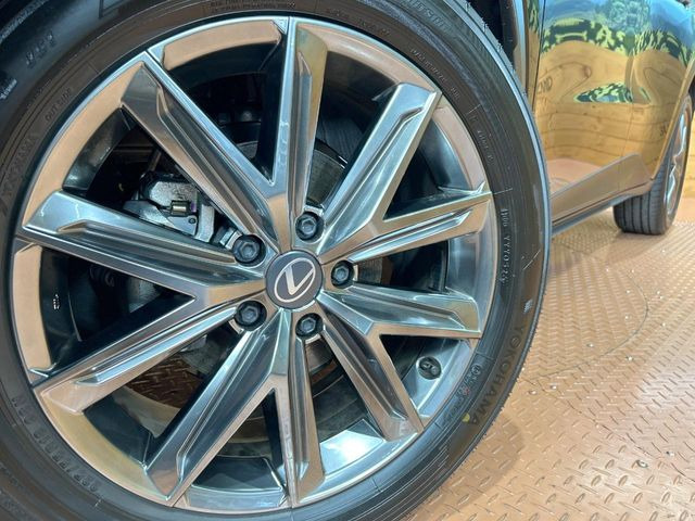 �y����18�C���`�A���~�z�C�[���z�O�ςɃ}�b�`���������A���~�z�C�[���𑕒����Ă���܂��B�e��ЊO�A���~�z�C�[����A�X�^�b�h���X�^�C�����戵�����Ă���܂��B���񂲑��k����������