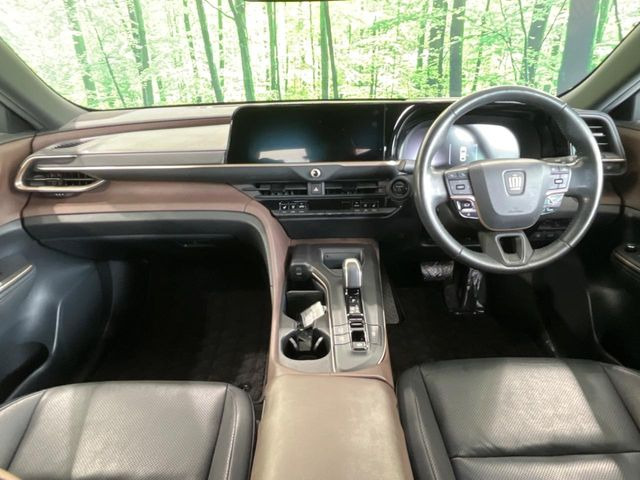 クラウンクロスオーバー2.5 G アドバンスト レザー パッケージ E-Four 4WD