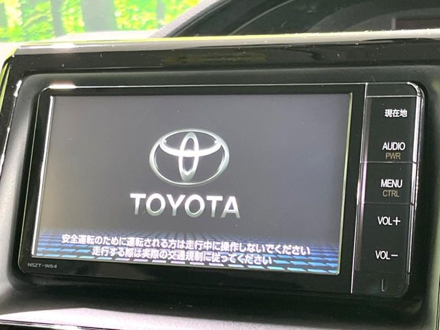 �y�����i�r�z�l�C�̏����i�r�𑕔����Ă���܂��B�i�r�̎g���₷���͂������A�I�[�f�B�I�@�\���[��!�L�����v�◷�s�͂������A�ʋ΂┃�����ȂǕ��i�̃h���C�u���y�����Ȃ�͂���