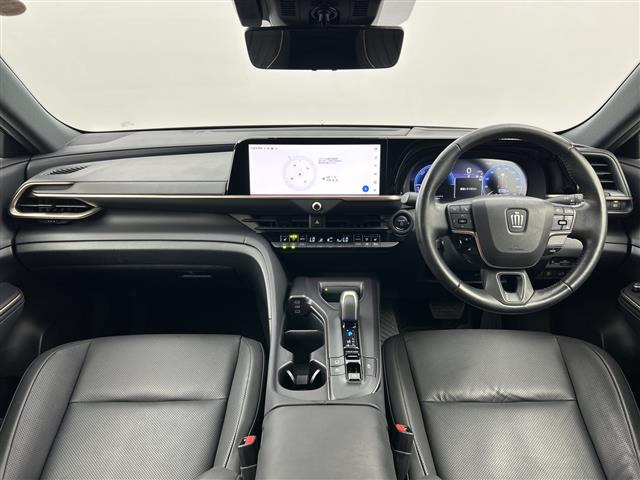 クラウンクロスオーバー2.5 G アドバンスト レザー パッケージ E-Four 4WD