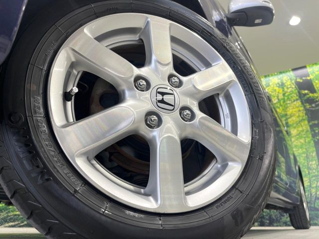 �y����14�C���`�A���~�z�C�[���z�O�ςɃ}�b�`���������A���~�z�C�[���𑕒����Ă���܂��B�e��ЊO�A���~�z�C�[����A�X�^�b�h���X�^�C�����戵�����Ă���܂��B���񂲑��k����������