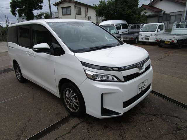 ヴォクシー2.0 X 4WD