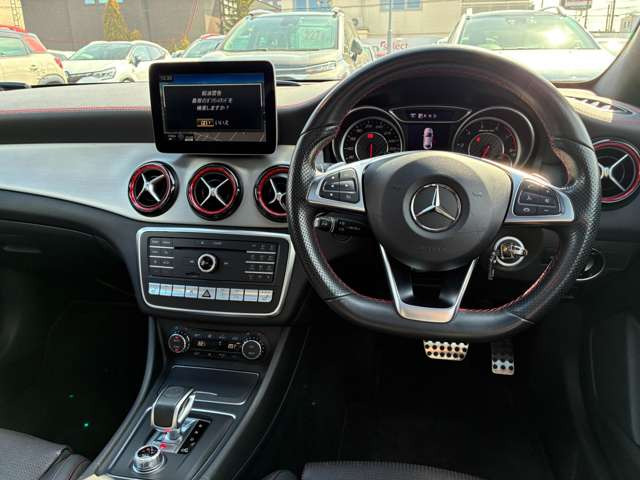 CLAクラスAMG CLA45 4マチック 4WD
