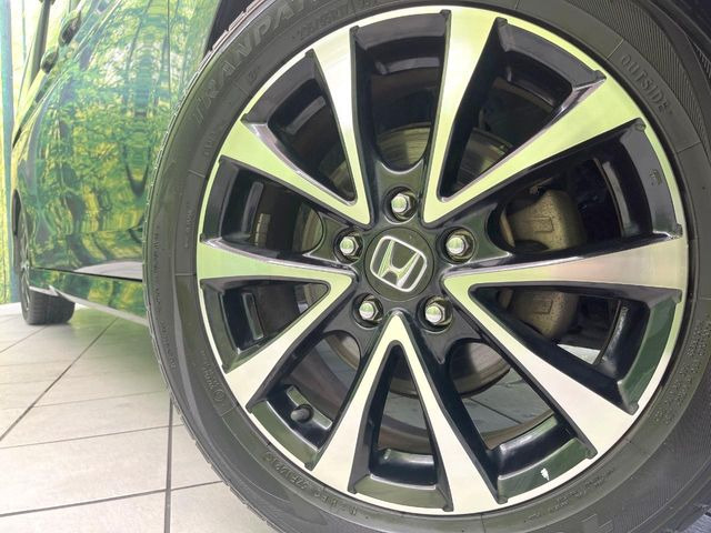 �y����17�C���`�A���~�z�C�[���z�O�ςɃ}�b�`���������A���~�z�C�[���𑕒����Ă���܂��B�e��ЊO�A���~�z�C�[����A�X�^�b�h���X�^�C�����戵�����Ă���܂��B���񂲑��k����������