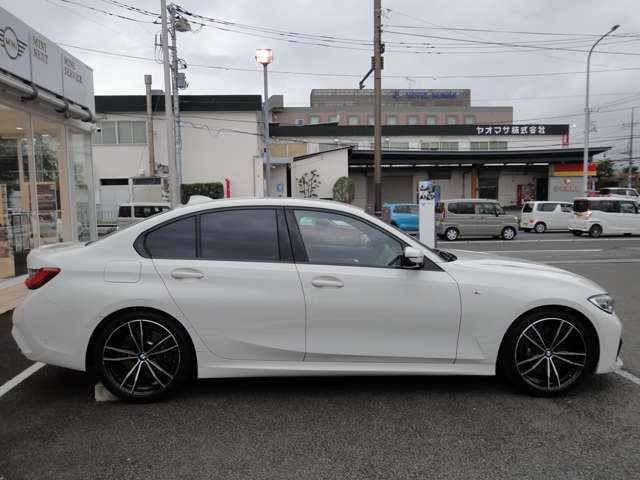 3シリーズセダン330i Mスポーツ