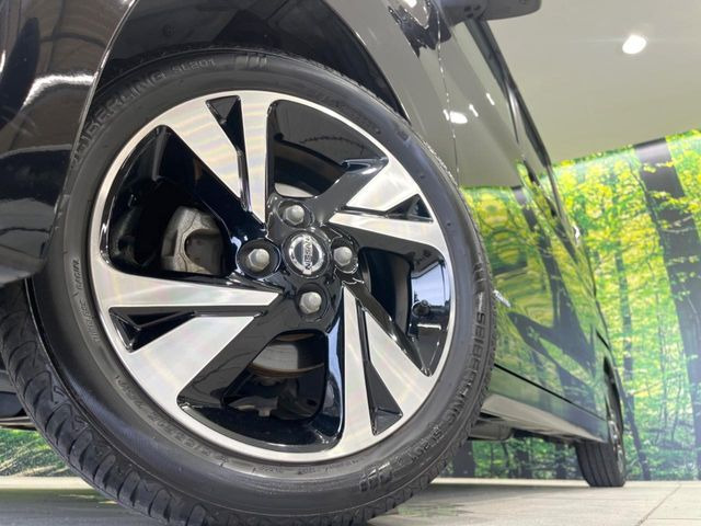 �y����15�C���`�A���~�z�C�[���z�O�ςɃ}�b�`���������A���~�z�C�[���𑕒����Ă���܂��B�e��ЊO�A���~�z�C�[����A�X�^�b�h���X�^�C�����戵�����Ă���܂��B���񂲑��k����������