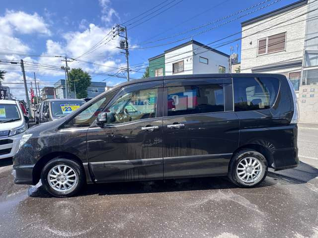 セレナ2.0 ハイウェイスター アドバンスドセーフティパッケージ 4WD
