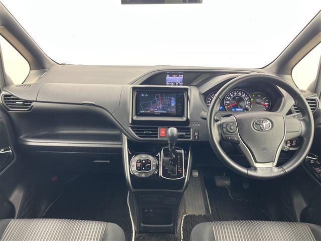 ヴォクシー2.0 ZS 煌II 4WD