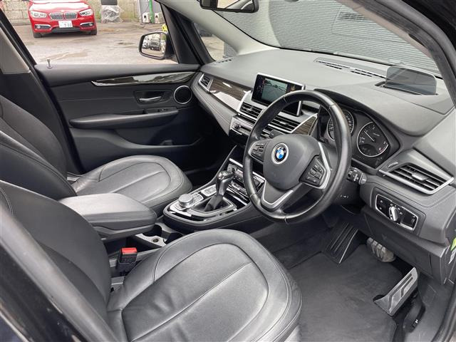 2シリーズグランツアラー218d xドライブ ラグジュアリー 4WD