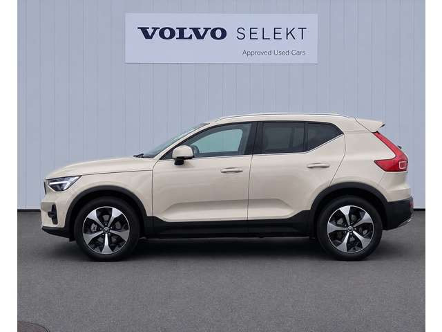 XC40ウルトラ B4 AWD 4WD