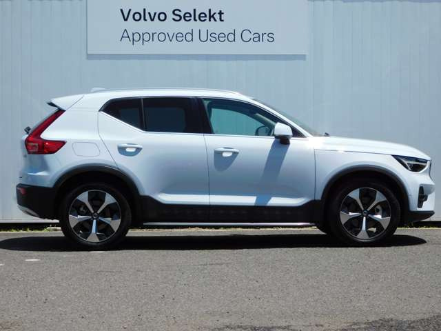 XC40ウルトラ B4 AWD 4WD