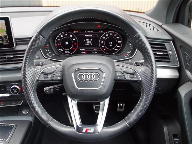 Q52.0 TFSI クワトロ 4WD