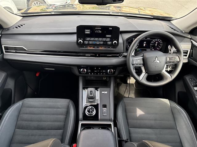 アウトランダーPHEV2.4 G 4WD