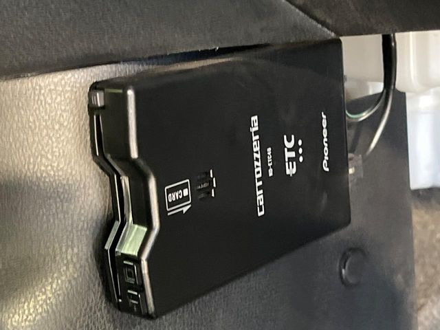 【ETC】高速道路の料金所をストレスなく通過!話題のスポットやサービスエリアに多い「スマートIC」利用時は必須のアイテムです。当店でセットアップを実施、ご納車当日からすぐにご利用いただけます!