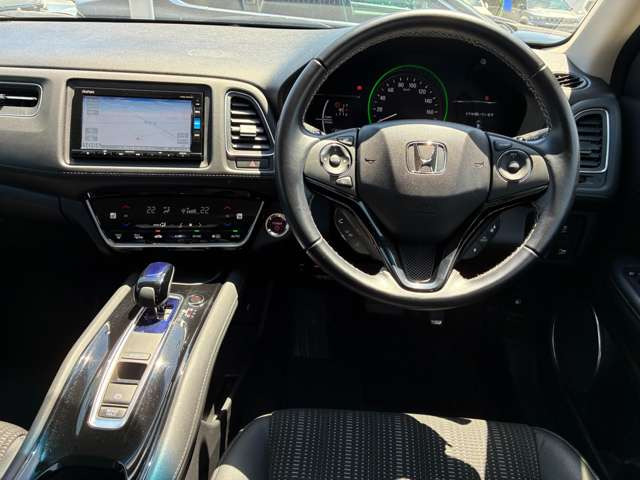ヴェゼル1.5 ハイブリッド Z ホンダセンシング 4WD