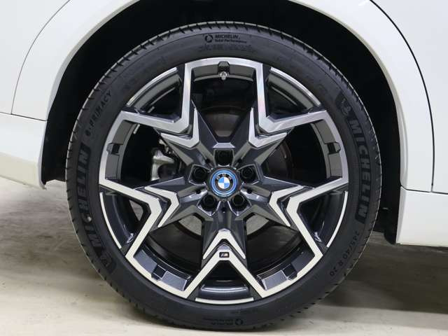iX2xドライブ30 Mスポーツ 4WD