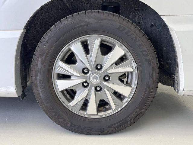 �y����15�C���`�A���~�z�C�[���z�O�ςɃ}�b�`���������A���~�z�C�[���𑕒����Ă���܂��B�e��ЊO�A���~�z�C�[����A�X�^�b�h���X�^�C�����戵�����Ă���܂��B���񂲑��k����������