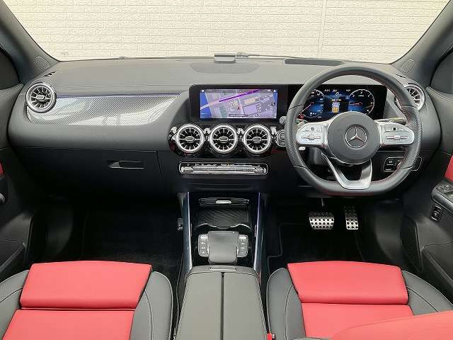 GLAクラスGLA200d 4マチック 4WD