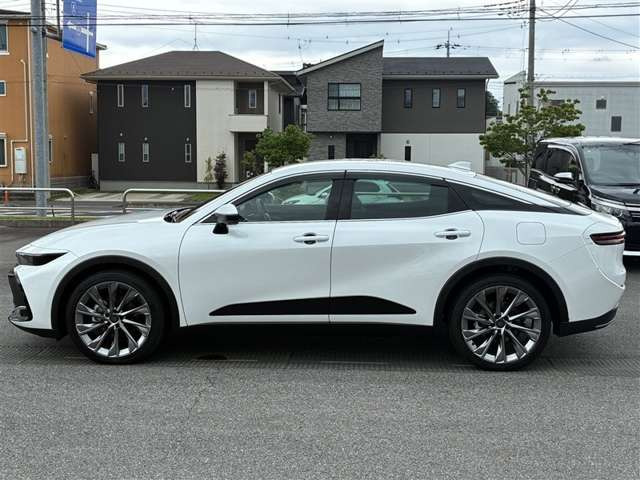 クラウンクロスオーバー2.5 G アドバンスト レザー パッケージ E-Four 4WD
