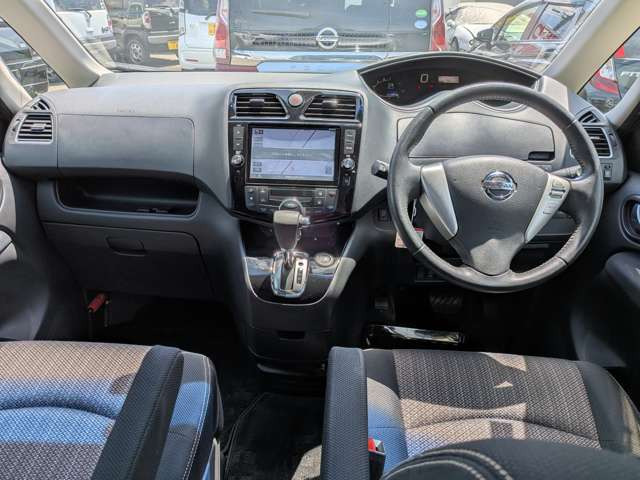 セレナ2.0 ハイウェイスター Vセレクション+Safety S-HYBRID