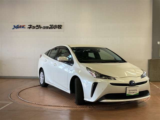 プリウス1.8 S