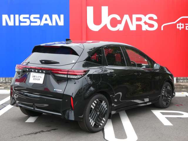 ノートオーラ1.2 G レザーエディション