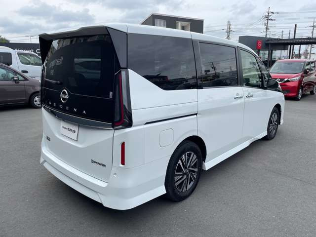 セレナ1.4 e-POWER ハイウェイスターV