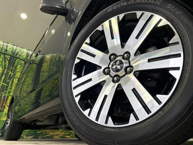 �y����18�C���`�A���~�z�C�[���z�O�ςɃ}�b�`���������A���~�z�C�[���𑕒����Ă���܂��B�e��ЊO�A���~�z�C�[����A�X�^�b�h���X�^�C�����戵�����Ă���܂��B���񂲑��k����������