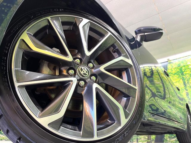 �y����18�C���`�A���~�z�C�[���z�O�ςɃ}�b�`���������A���~�z�C�[���𑕒����Ă���܂��B�e��ЊO�A���~�z�C�[����A�X�^�b�h���X�^�C�����戵�����Ă���܂��B���񂲑��k����������