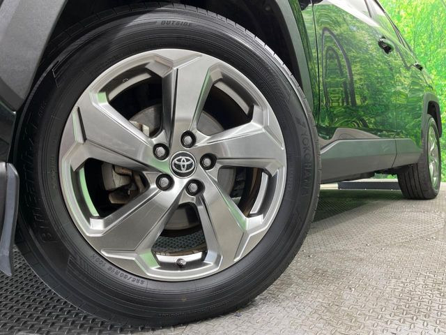 �y����18�C���`�A���~�z�C�[���z�O�ςɃ}�b�`���������A���~�z�C�[���𑕒����Ă���܂��B�e��ЊO�A���~�z�C�[����A�X�^�b�h���X�^�C�����戵�����Ă���܂��B���񂲑��k����������