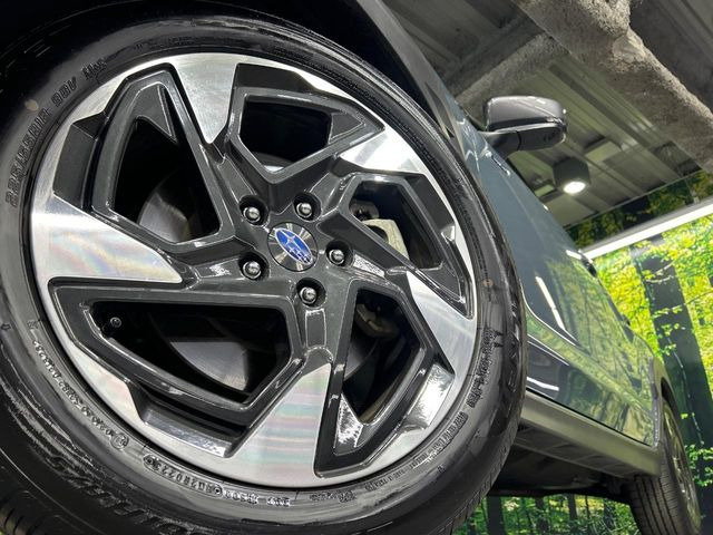 �y����18�C���`�A���~�z�C�[���z�O�ςɃ}�b�`���������A���~�z�C�[���𑕒����Ă���܂��B�e��ЊO�A���~�z�C�[����A�X�^�b�h���X�^�C�����戵�����Ă���܂��B���񂲑��k����������