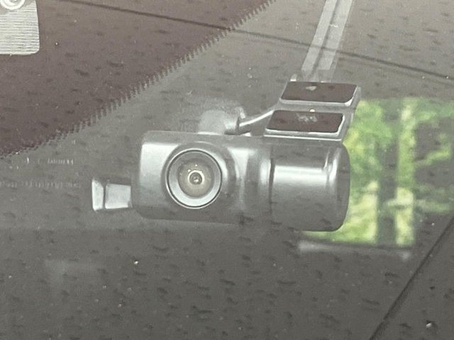 【ドライブレコーダー】ドライブレコーダー装備!走行中はもちろん、あおり運転や事故に遭遇した際、映像で記録し、万一のリスクに備えます。※記録用SDカードはお客様ご自身でご準備いただく必要があります。