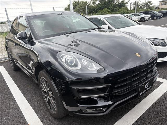 マカンターボ PDK 4WD