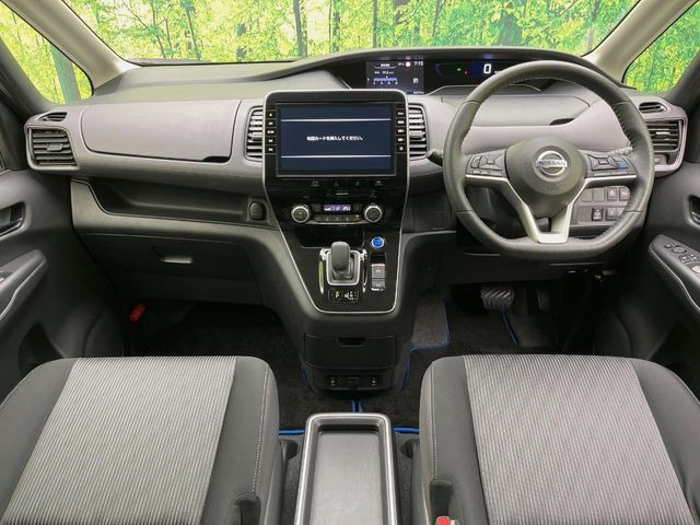 セレナ1.2 e-POWER ハイウェイスターV