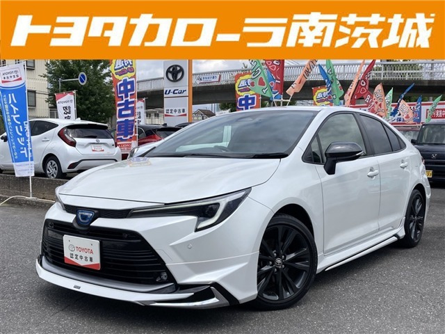 カローラ1.8 ハイブリッド W×B