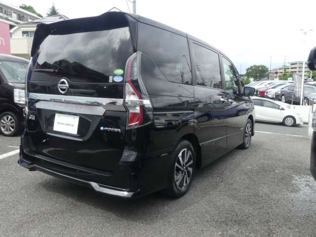 セレナ1.2 e-POWER ハイウェイスターV