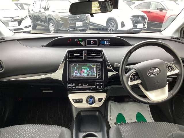 プリウス1.8 S