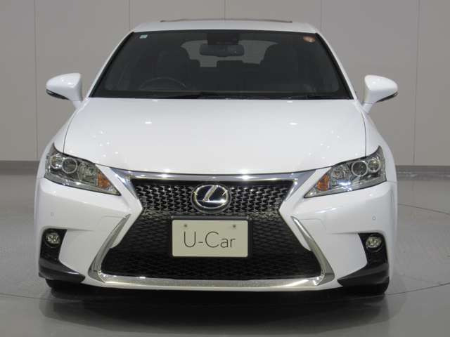 CT200h Fスポーツ