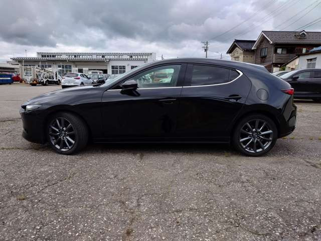 MAZDA3ファストバック1.8 XD バーガンディ セレクション