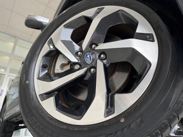 �y����18�C���`�A���~�z�C�[���z�O�ςɃ}�b�`���������A���~�z�C�[���𑕒����Ă���܂��B�e��ЊO�A���~�z�C�[����A�X�^�b�h���X�^�C�����戵�����Ă���܂��B���񂲑��k����������